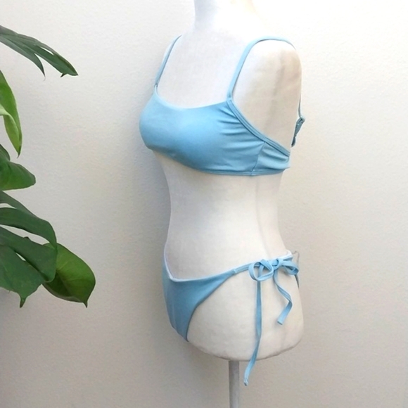 Nwot Women Two Piece Baby Blue Ribbed Cheeky Bottoms Bikini size Medium - Picture 7 of 7